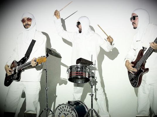 Los Pirañas- New Video: "Salvemos Nuestro Folclor"